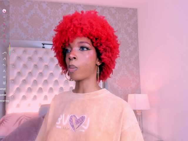 LilaBloom online show from August 8, 3:56 pm
