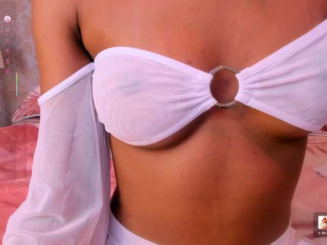 LilaBloom online show from August 9, 6:09 pm