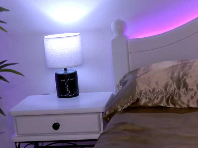 LiliKittenXO online show from July 25, 8:35 pm