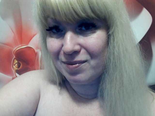 Lilia103 online show from August 7, 8:20 pm