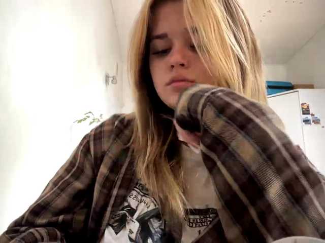 LilianFonner online show from August 11, 12:29 pm