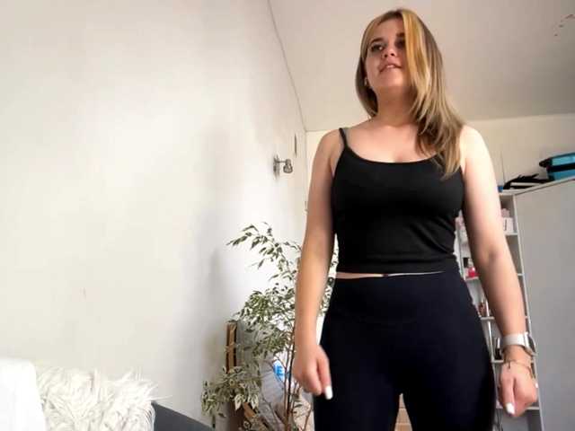 LilianFonner online show from August 14, 10:52 am