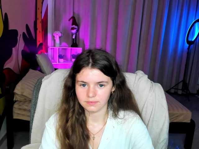 Lilith-BloomX online show from September 8, 3:30 pm