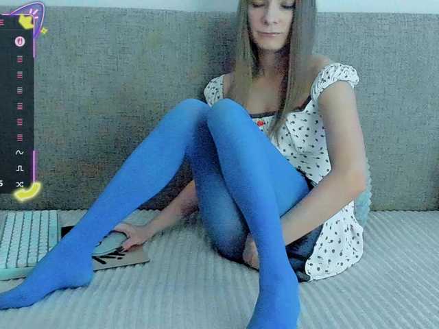  Lily  online show from August 11, 4:03 am