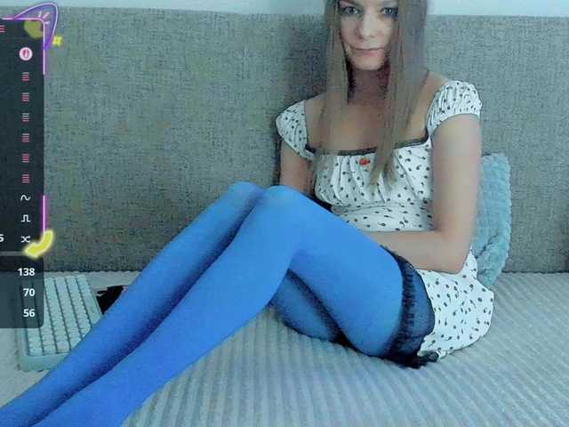  Lily  online show from August 12, 6:38 am