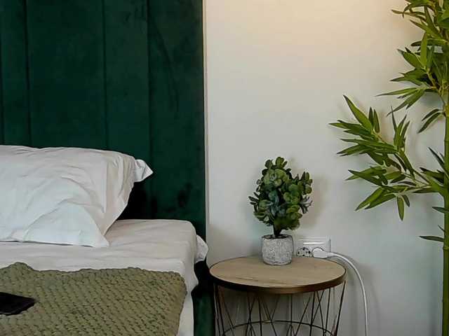 Lillahinari online show from August 12, 2:25 am