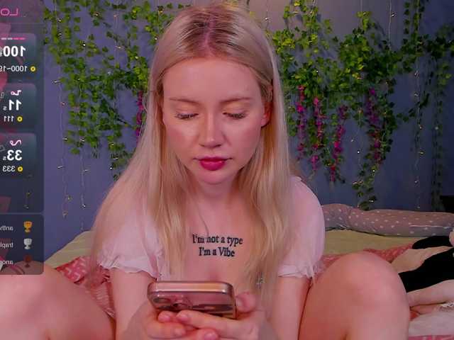 LillieBerry online show from August 13, 7:22 am