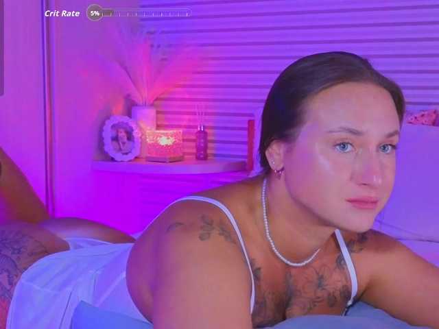 Lillii online show from August 18, 1:17 pm