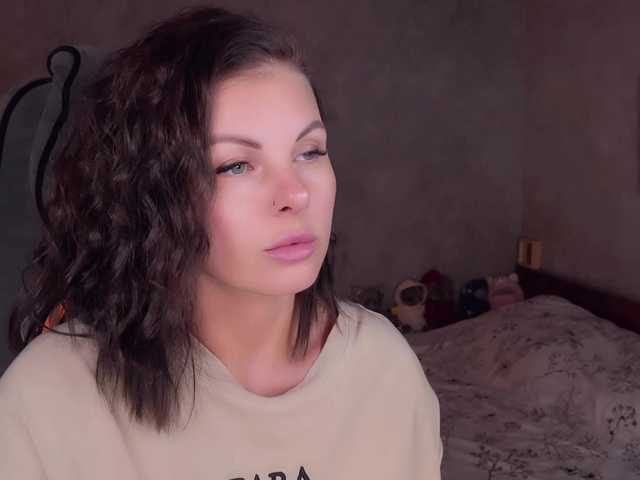 Lilu Dallass online show from August 7, 11:10 am