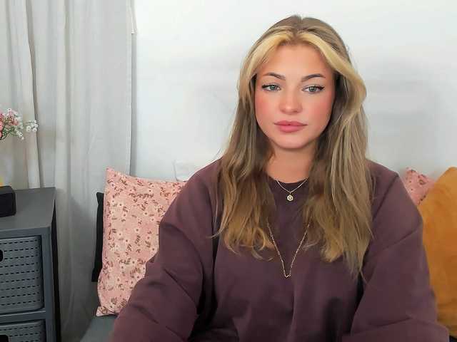 LilyTop online show from July 21, 9:44 am
