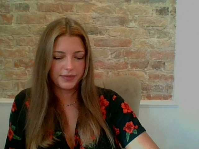 LilyTop online show from July 29, 7:37 am