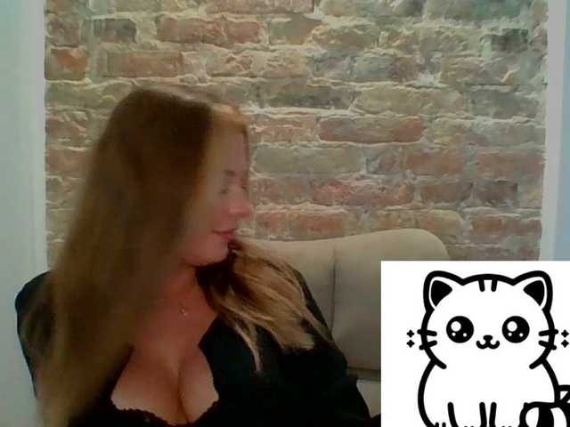 LilyTop online show from August 1, 9:15 am