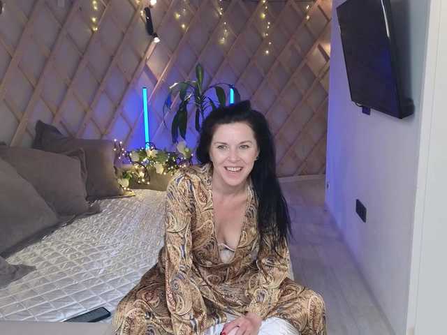 LinaaJoy online show from July 14, 9:48 pm