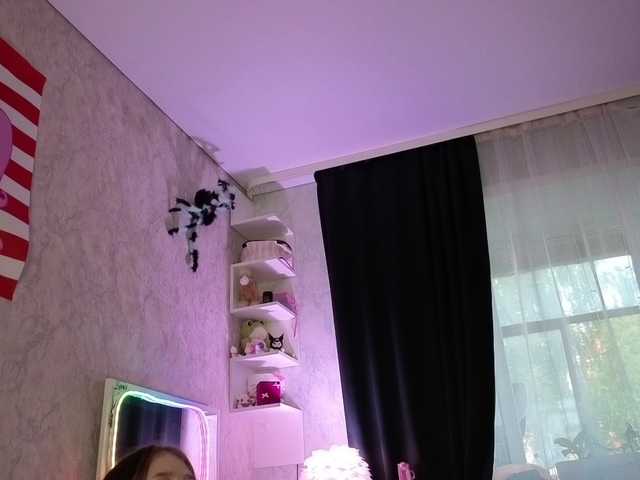 LinbergLin online show from July 2, 11:28 pm
