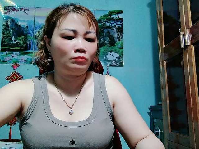 Linhanhsex2k online show from September 7, 12:05 am