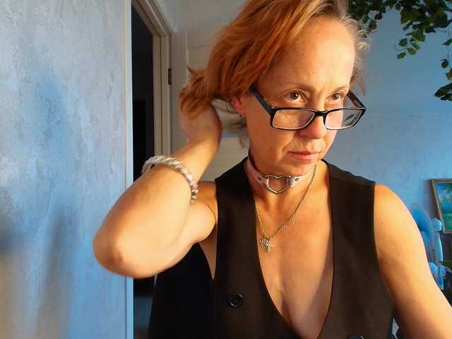 LioraWeiss online show from August 7, 4:51 pm