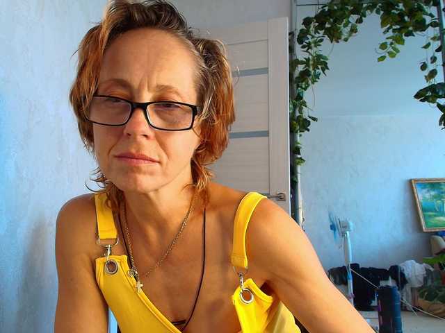 LioraWeiss online show from August 8, 9:53 am