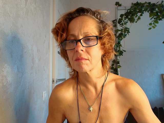 LioraWeiss online show from August 8, 3:12 pm