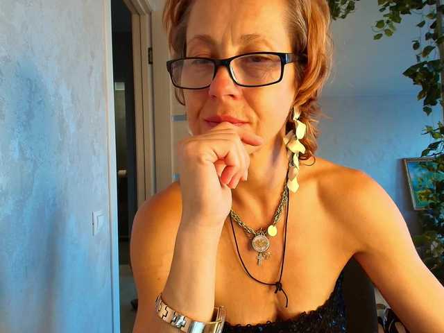 LioraWeiss online show from August 11, 3:36 pm