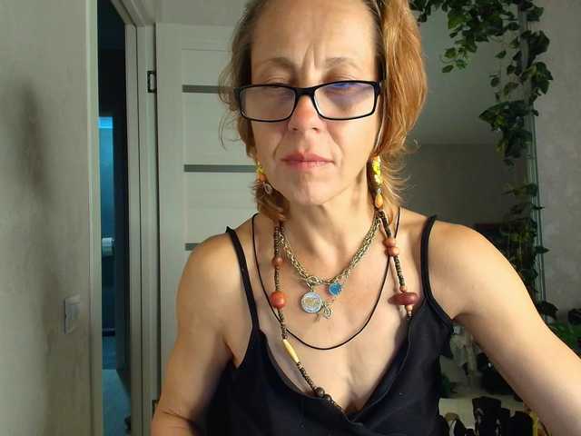 LioraWeiss online show from August 12, 6:32 pm