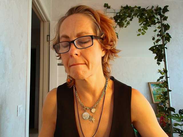 LioraWeiss online show from August 14, 12:09 pm