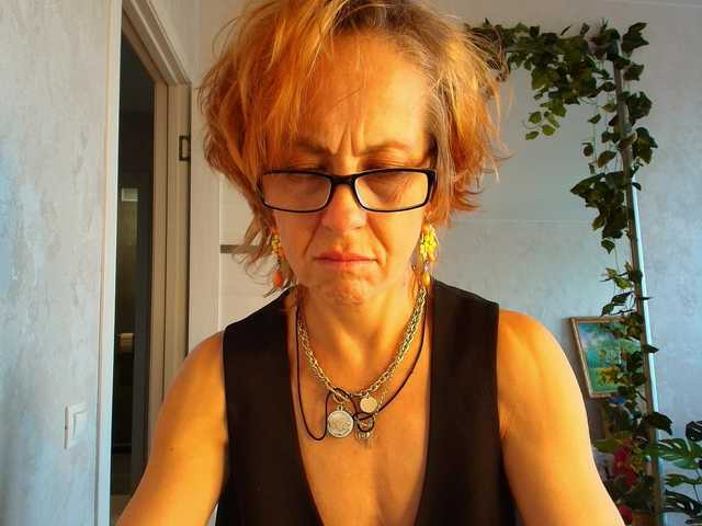 LioraWeiss online show from August 14, 2:32 pm