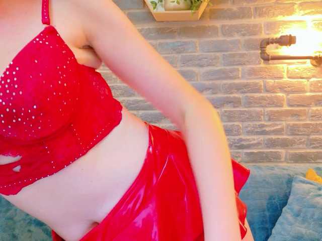 Lisa-Caprice online show from August 10, 8:38 am