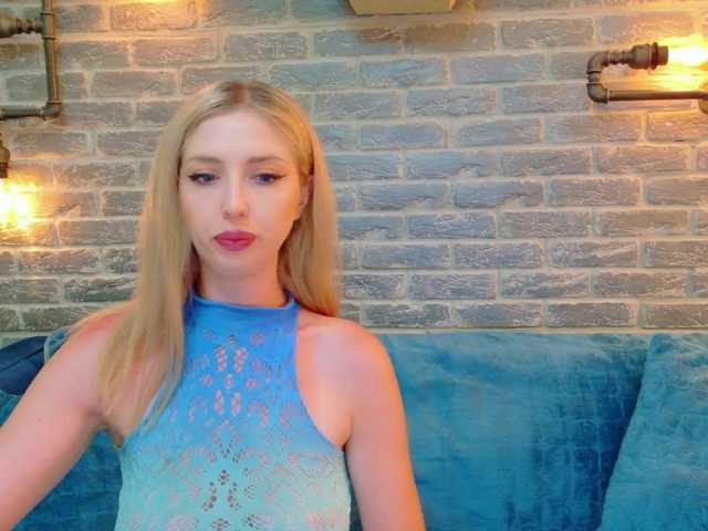 Lisa-Caprice online show from August 12, 4:59 am
