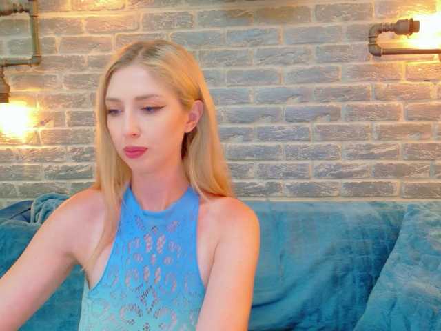 Lisa-Caprice online show from August 12, 7:11 am