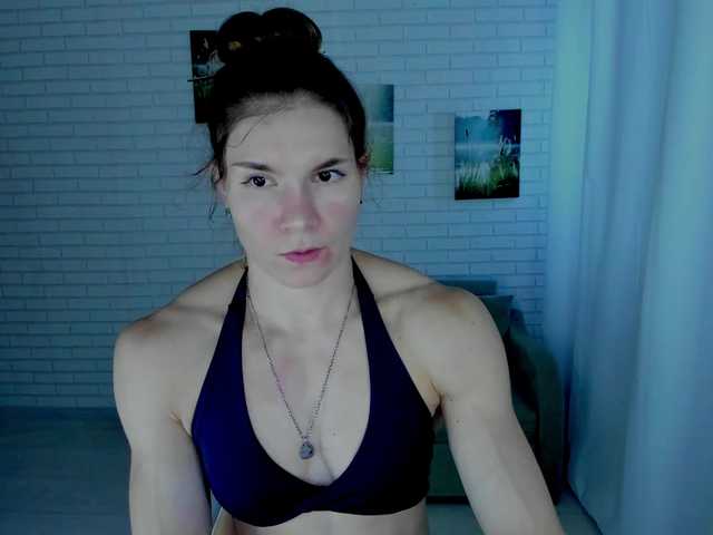 Lisa-Ray online show from July 27, 10:32 am