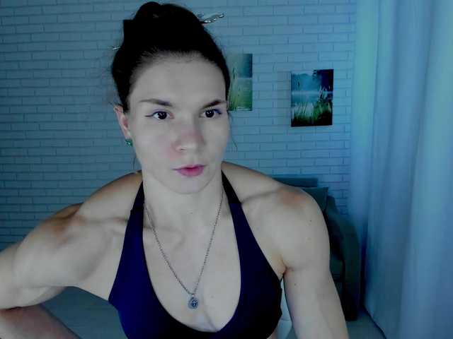 Lisa-Ray online show from July 27, 11:59 am