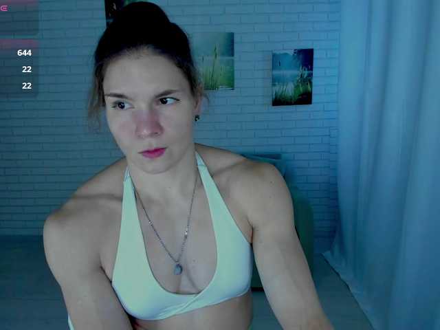 Lisa-Ray online show from August 2, 6:09 am
