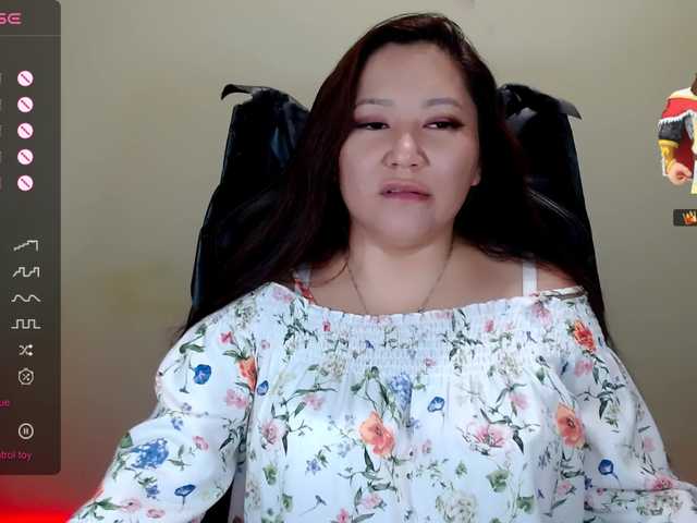 LisaAsianFlower online show from July 30, 4:47 pm