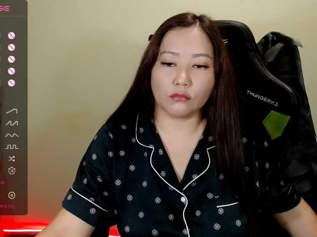 LisaAsianFlower online show from August 6, 6:07 pm