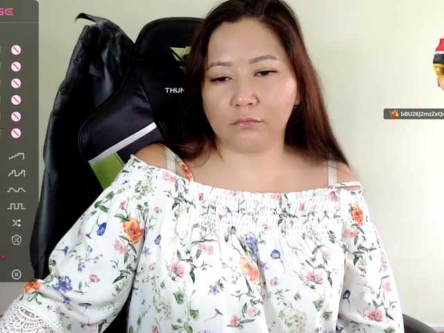 LisaAsianFlower online show from August 13, 7:55 am