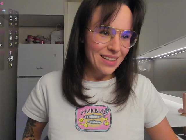 LisaDaniels online show from August 4, 8:39 pm