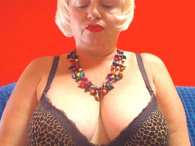 LisaViktoria online show from July 24, 12:08 pm