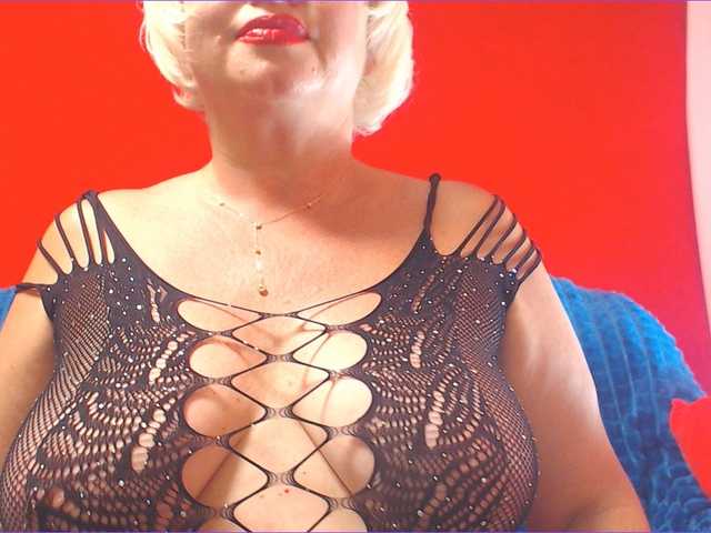 LisaViktoria online show from August 14, 2:10 pm