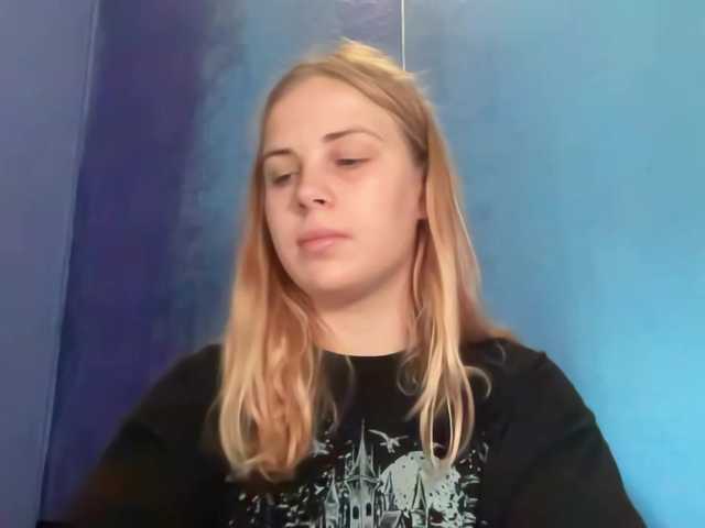 LisaloveX online show from August 10, 9:55 am