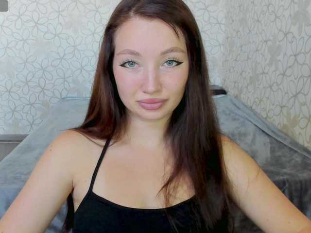 LissaCristal online show from August 10, 10:05 am