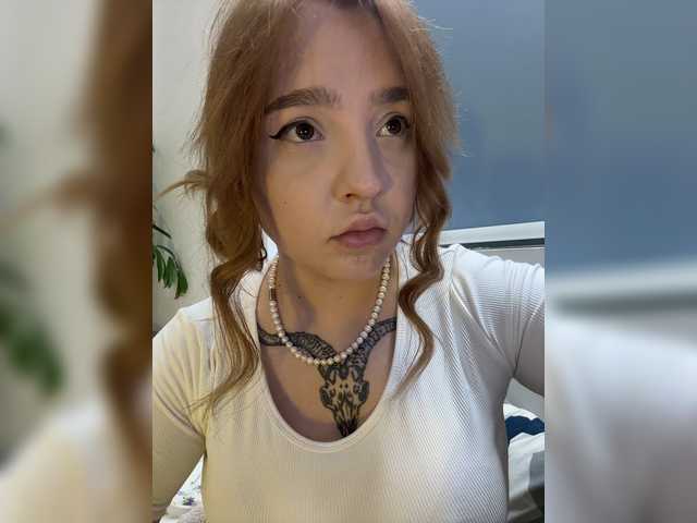 LittleDelora online show from August 10, 7:48 pm