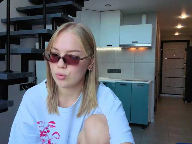 LittleForestELF2 online show from August 7, 10:26 am