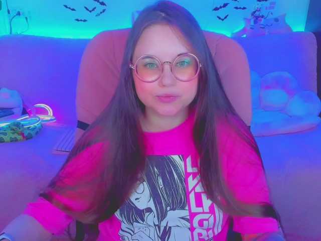 LoliSuccub online show from September 9, 7:44 pm