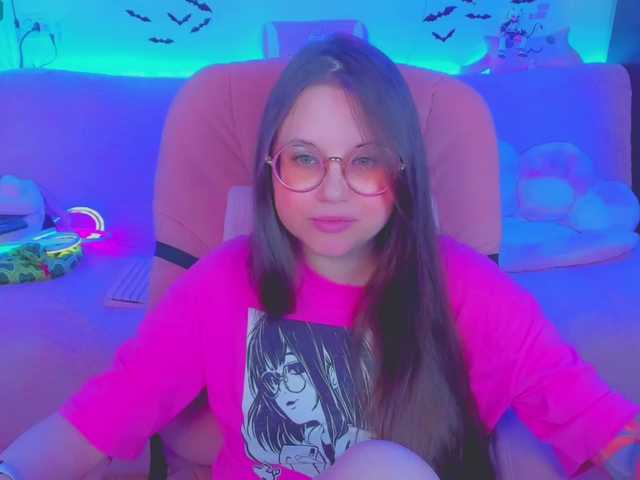 LoliSuccub online show from September 9, 8:25 pm