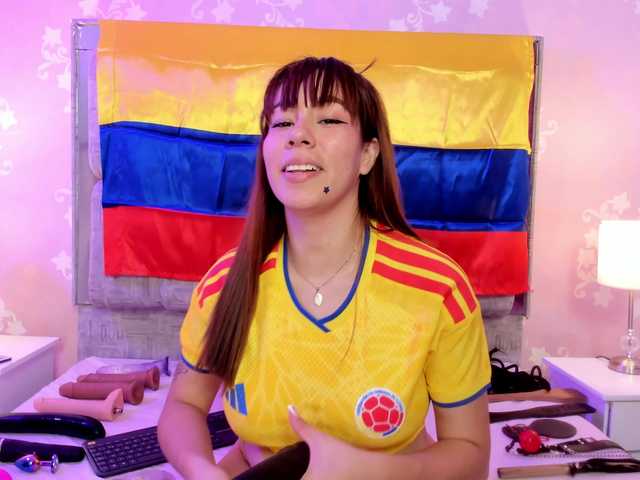 LittleKloe online show from June 23, 7:37 pm
