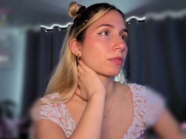  LittleSammy online show from August 14, 6:11 pm