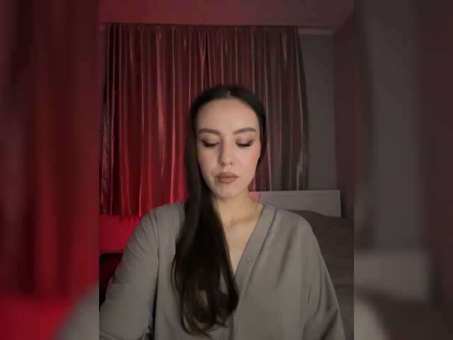 LizaKing online show from August 12, 8:00 pm