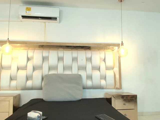 LizzyRaven online show from August 14, 11:58 am