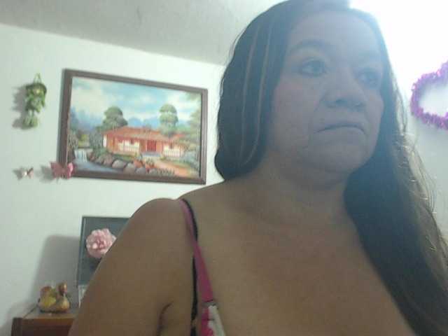 LluviaXDorada online show from June 27, 4:10 pm