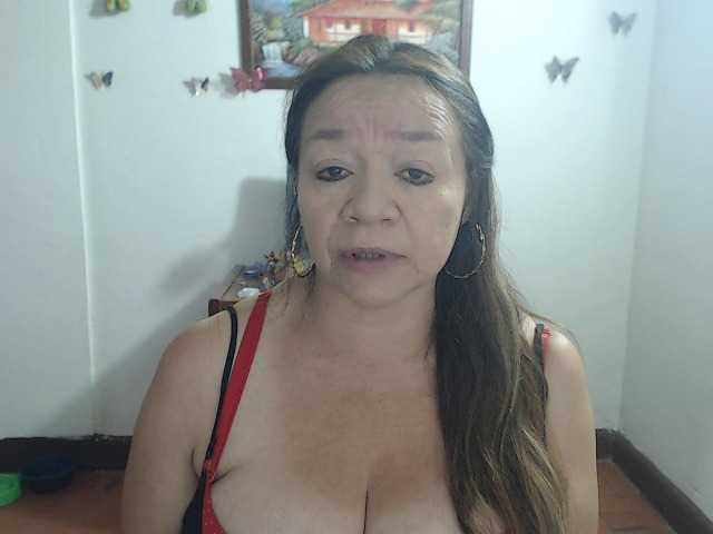LluviaXDorada online show from July 22, 4:20 pm